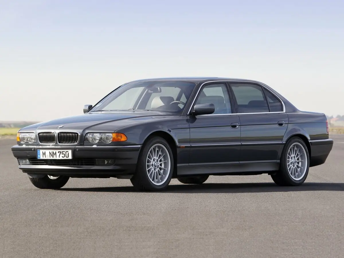 BMW 7 серии III (E38) Рестайлинг Седан Long