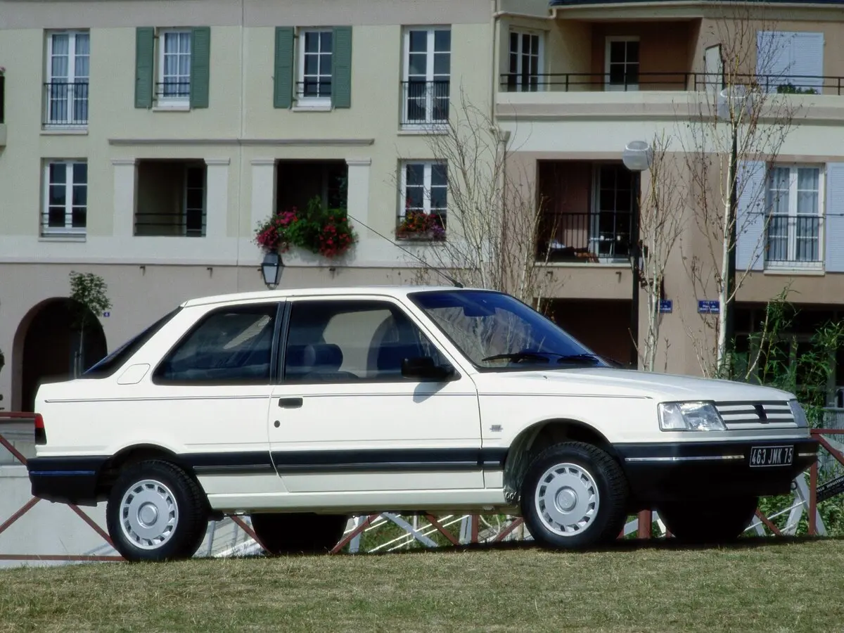 Peugeot 309 I Рестайлинг Хэтчбек 3 дв. — сүрөт 2