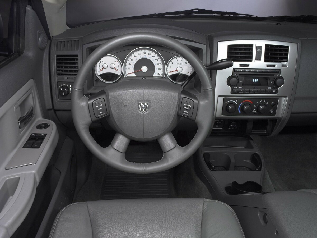 Dodge Dakota III Пикап Двойная кабина Quad Cab