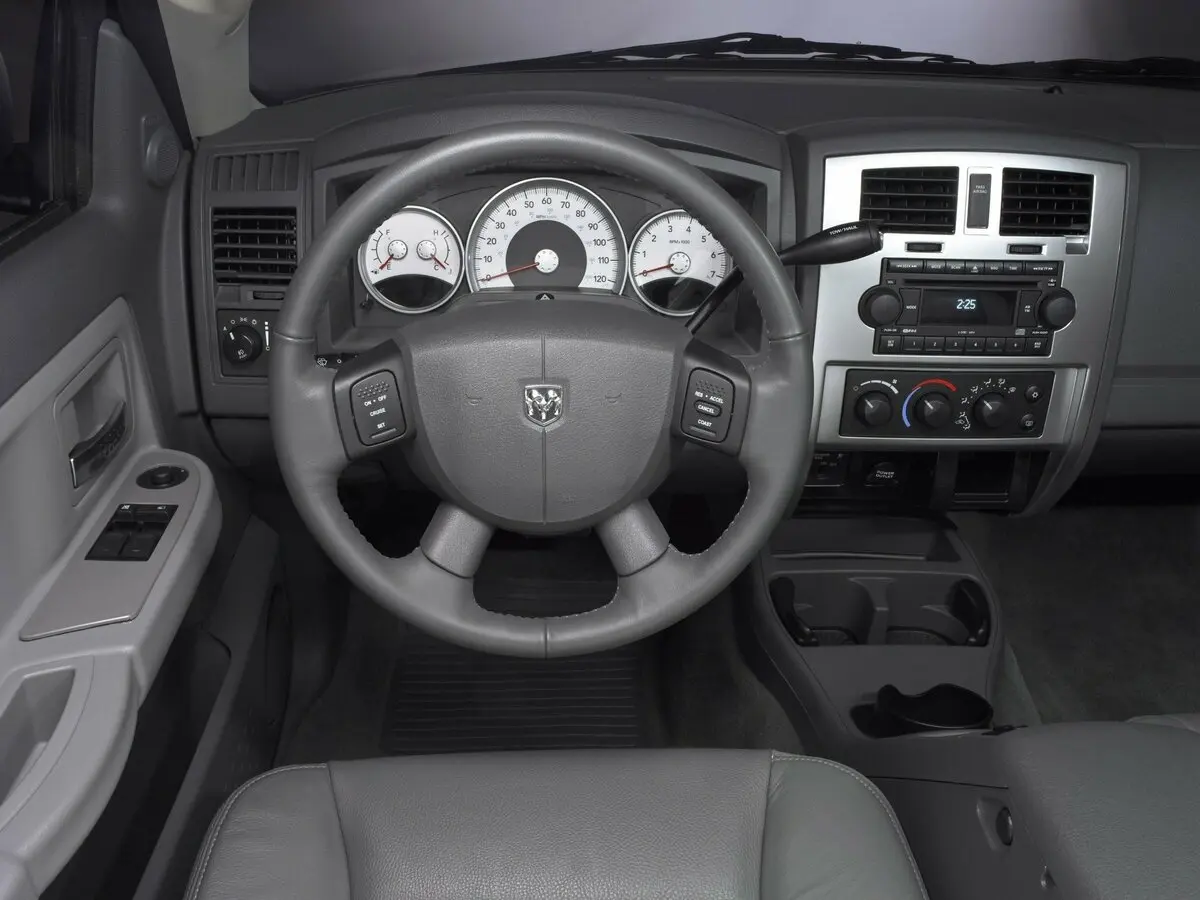 Dodge Dakota III Пикап Двойная кабина Quad Cab — сүрөт 6