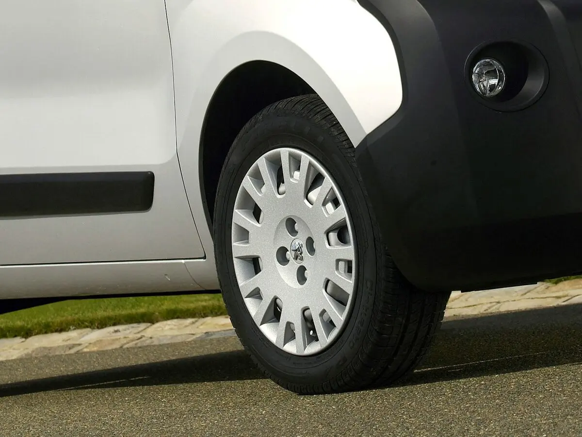 Peugeot Bipper 2008 – 2018 Фургон — сүрөт 13