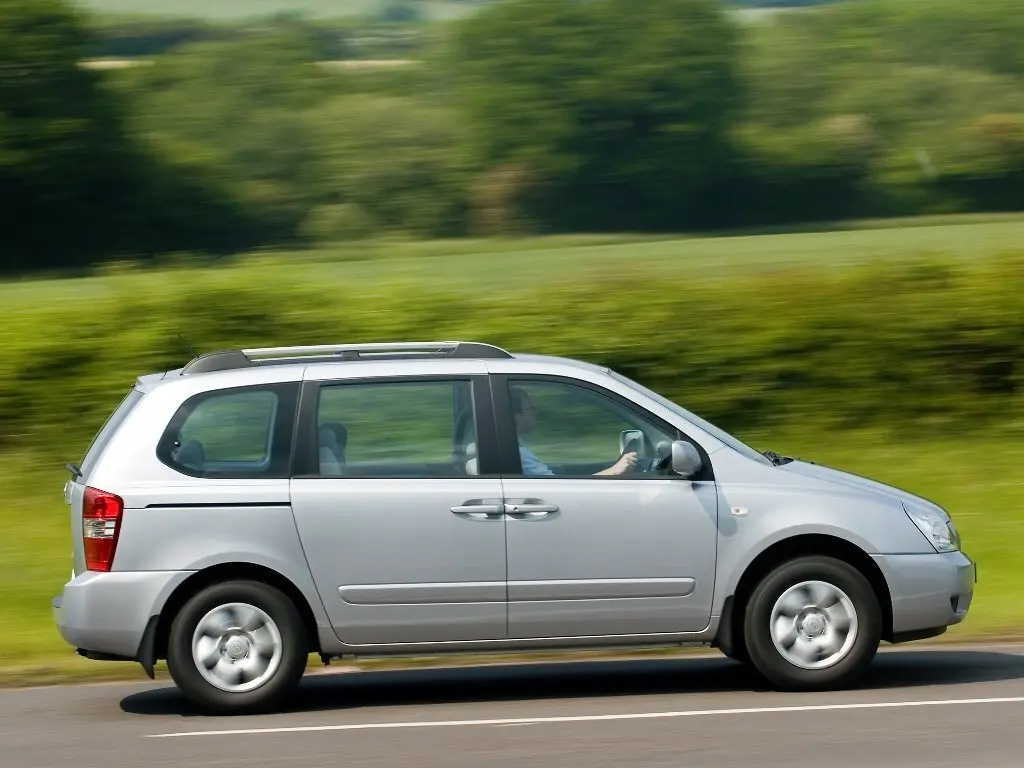 Kia Sedona II Минивэн SWB — сүрөт 2