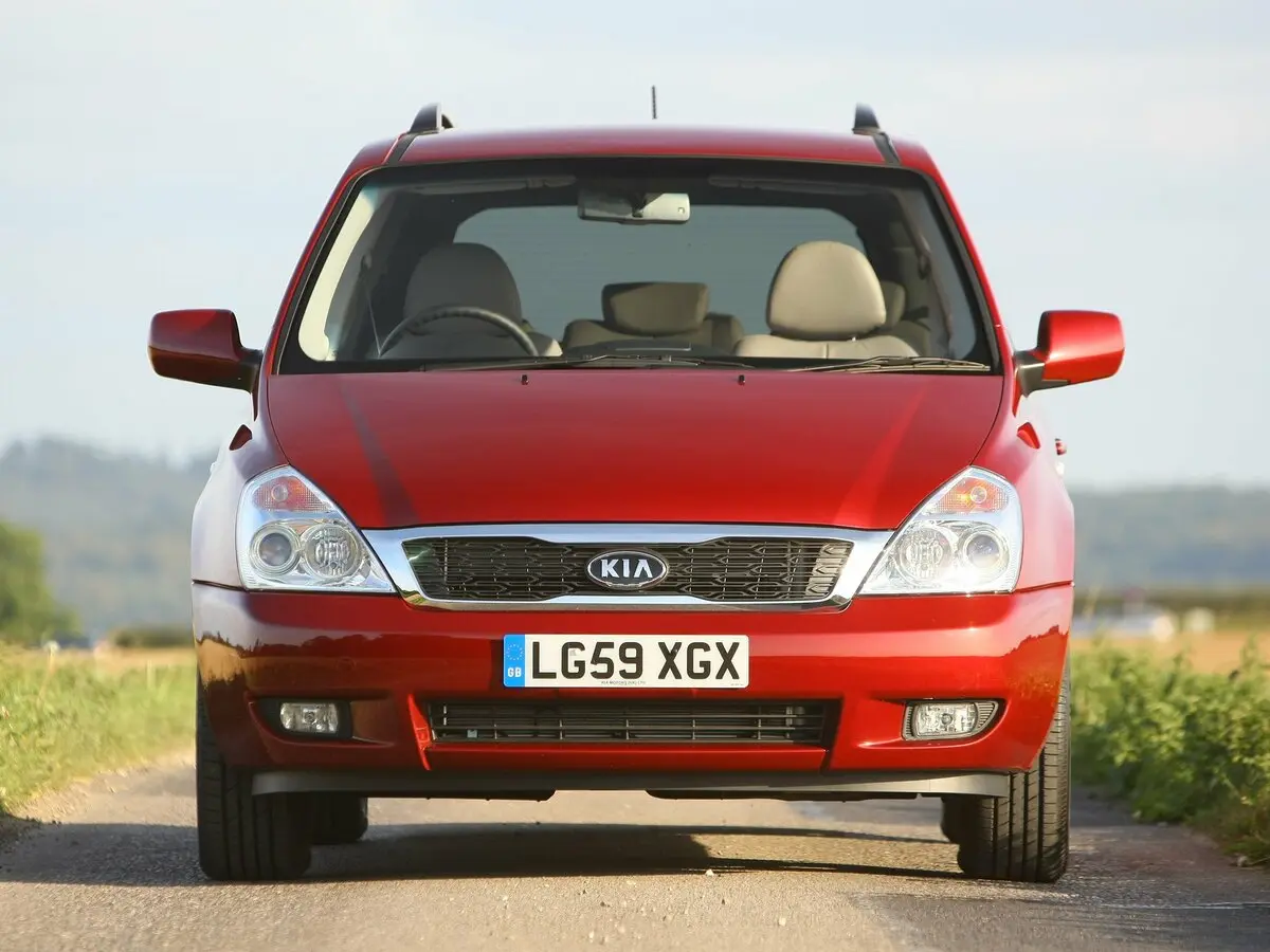 Kia Sedona II Минивэн SWB — сүрөт 3