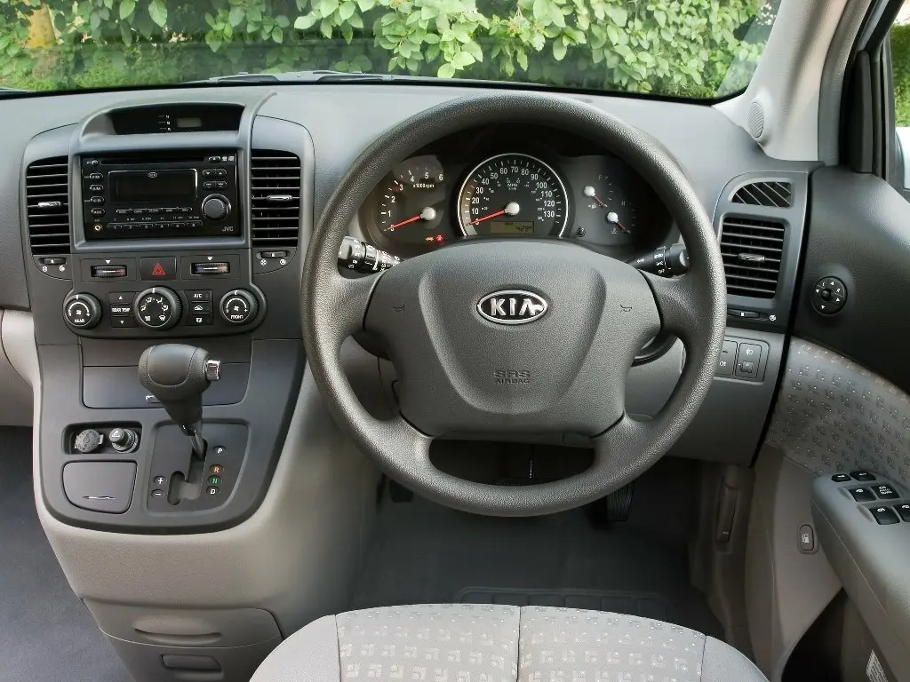 Kia Sedona II Минивэн SWB — сүрөт 6