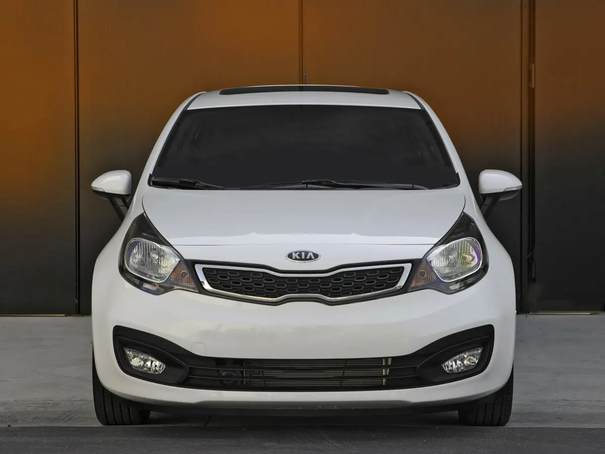 Kia Pride III Седан — photo 3