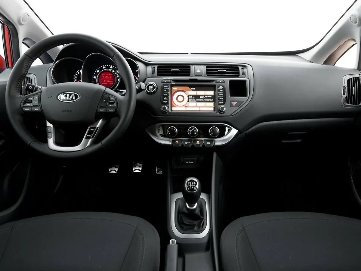 Kia Pride III Седан — photo 4