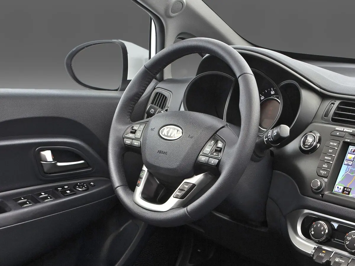 Kia Pride III Седан — photo 6