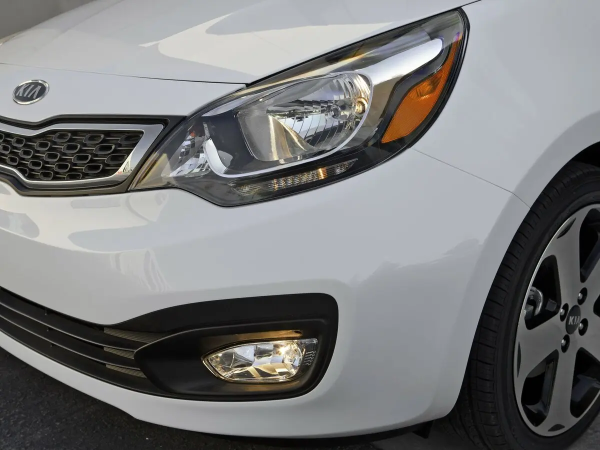 Kia Pride III Седан — photo 7
