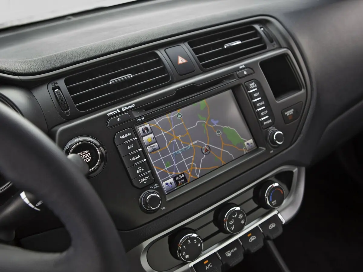 Kia Pride III Седан — photo 9