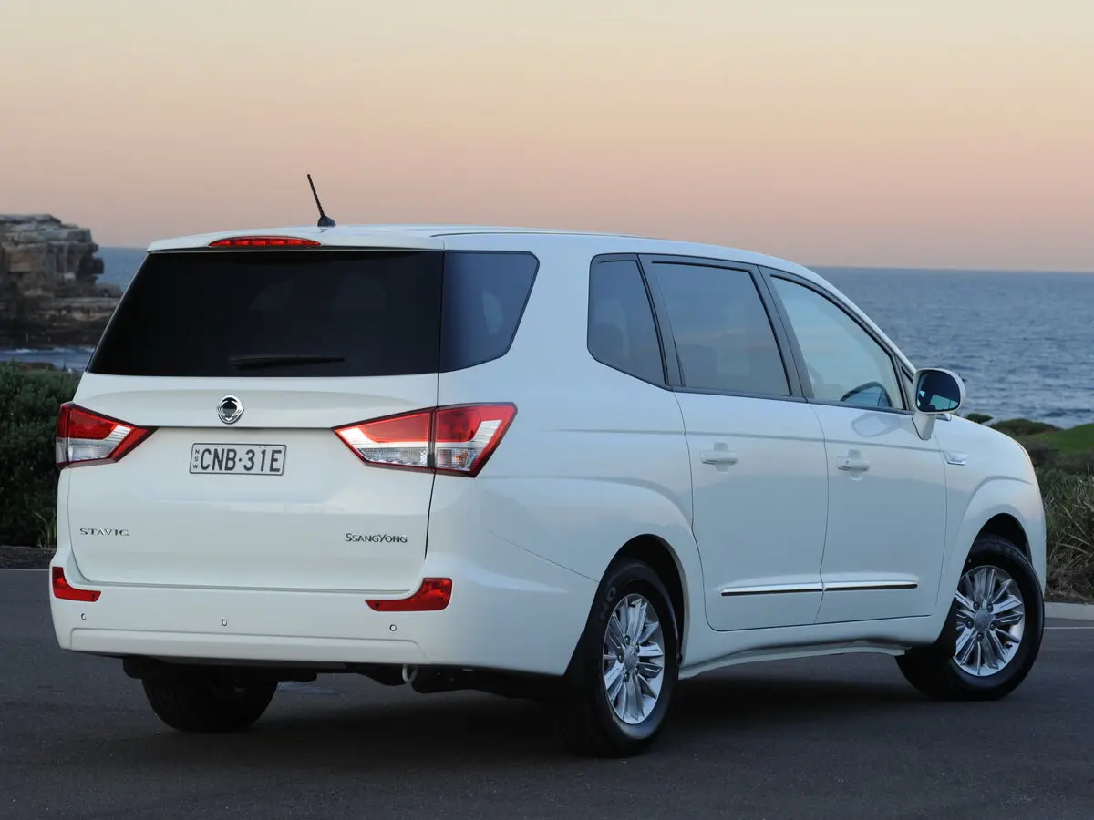 SsangYong Stavic 2013 – 2019 Минивэн — фото 4