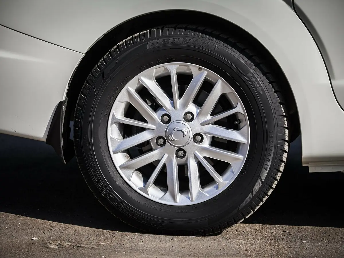 SsangYong Stavic 2013 – 2019 Минивэн — фото 19