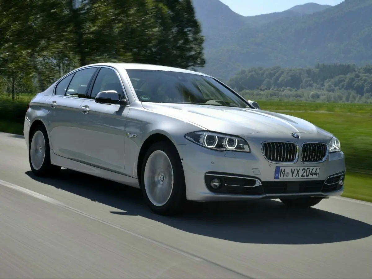 BMW 5 серии VI (F10/F11/F07) Рестайлинг Седан