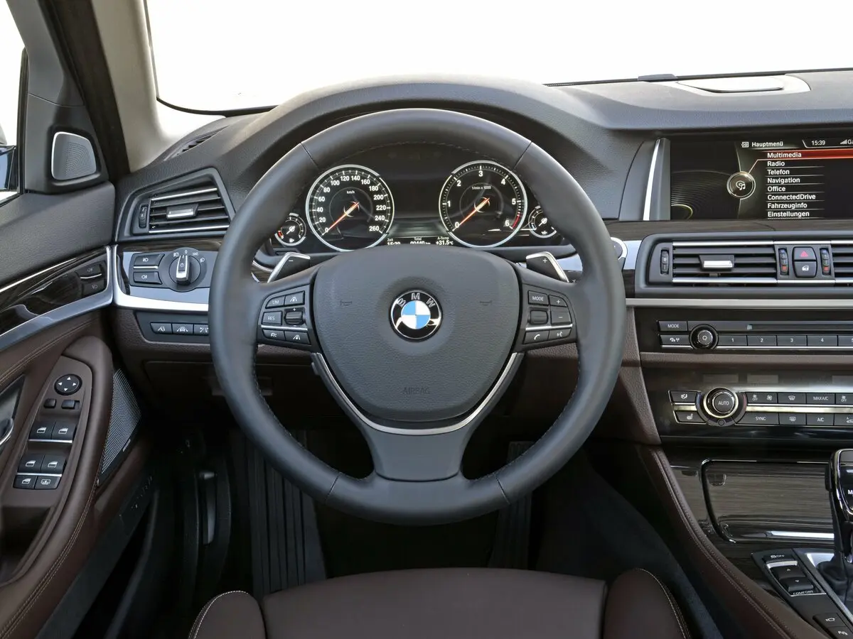 BMW 5 серии VI (F10/F11/F07) Рестайлинг Седан — фото 9