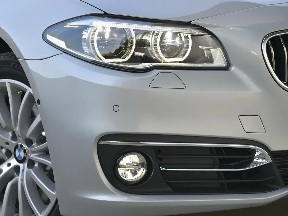 BMW 5 серии VI (F10/F11/F07) Рестайлинг Седан — фото 16