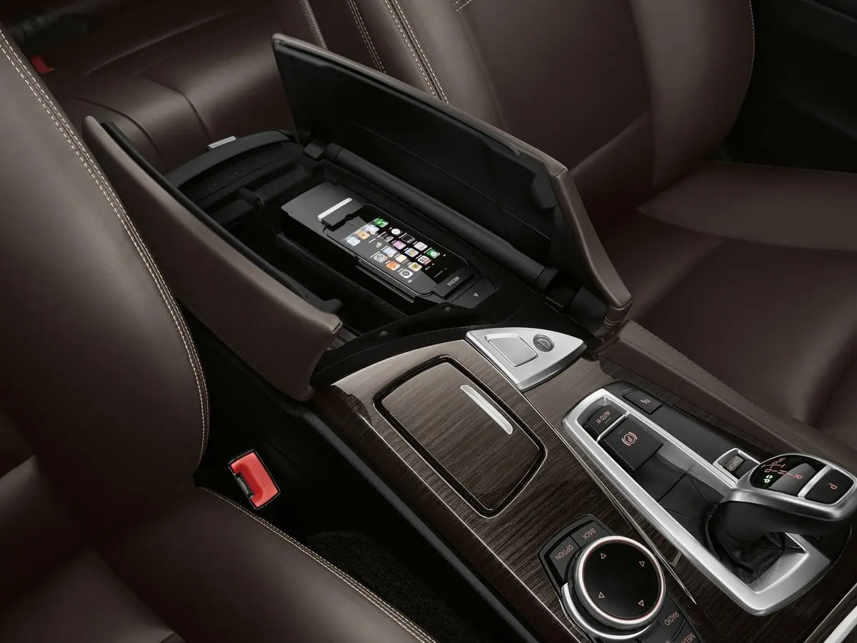 BMW 5 серии VI (F10/F11/F07) Рестайлинг Седан — фото 19