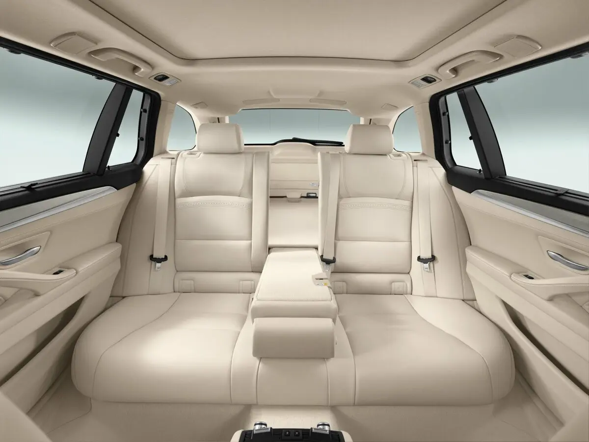 BMW 5 серии VI (F10/F11/F07) Рестайлинг Универсал 5 дв. — фото 11