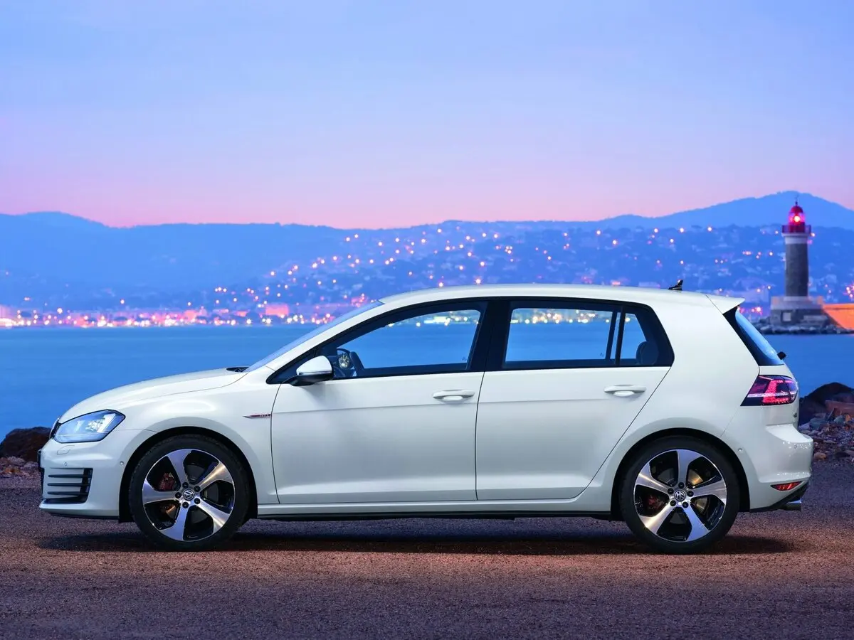 Volkswagen Golf GTI VII Хэтчбек 5 дв. — сүрөт 2