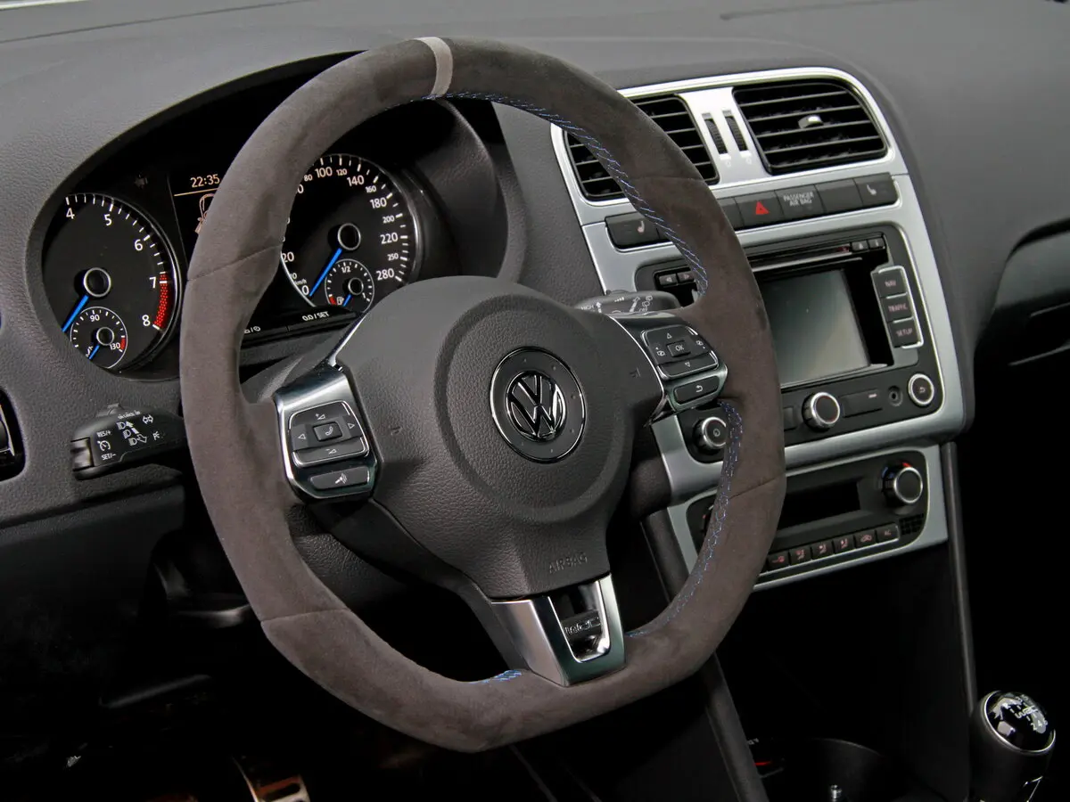 Volkswagen Polo R WRC 2013 – 2016 Хэтчбек 3 дв. — сүрөт 6