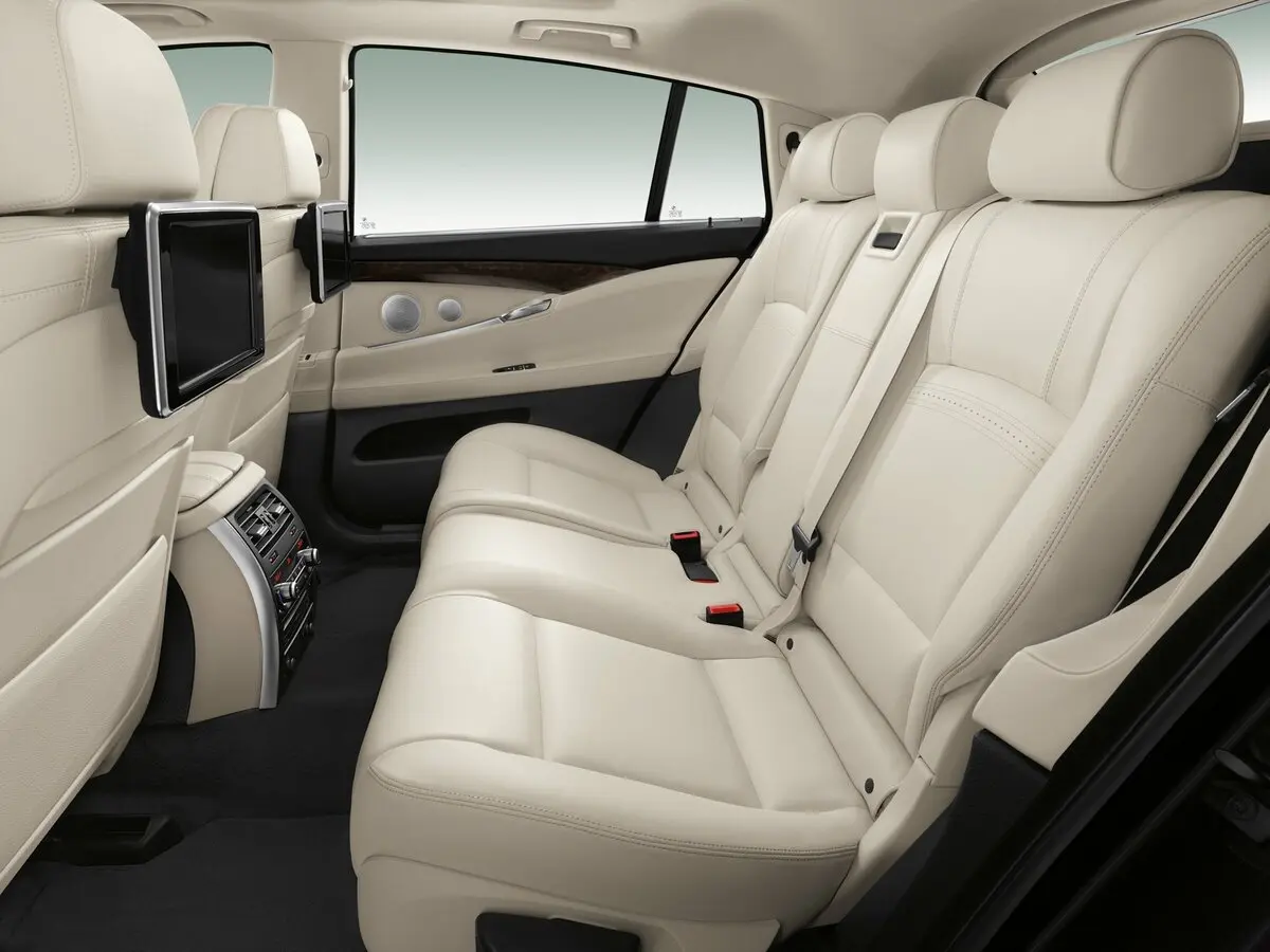 BMW 5 серии VI (F10/F11/F07) Рестайлинг Лифтбек Gran Turismo — фото 11