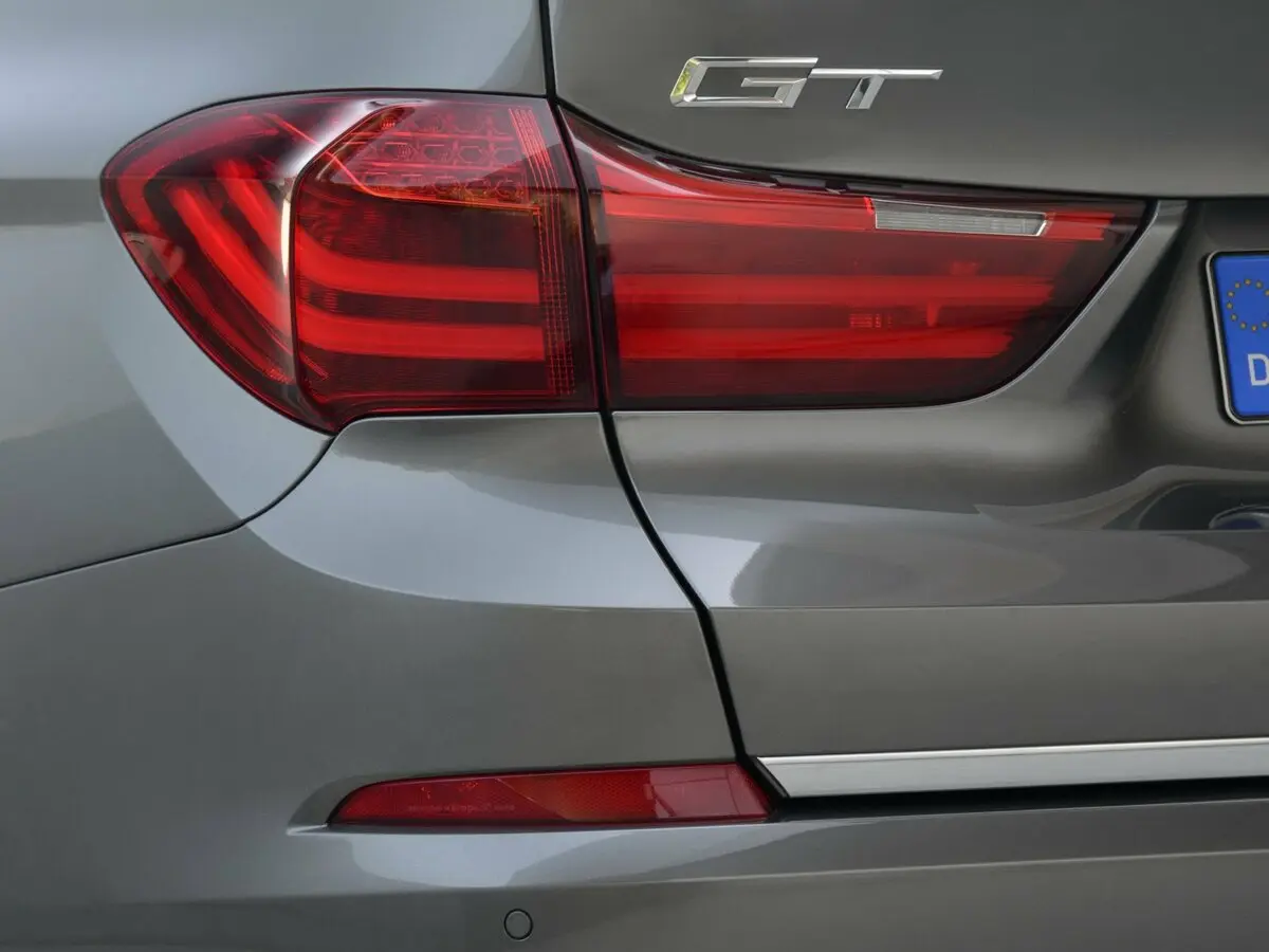 BMW 5 серии VI (F10/F11/F07) Рестайлинг Лифтбек Gran Turismo — фото 18
