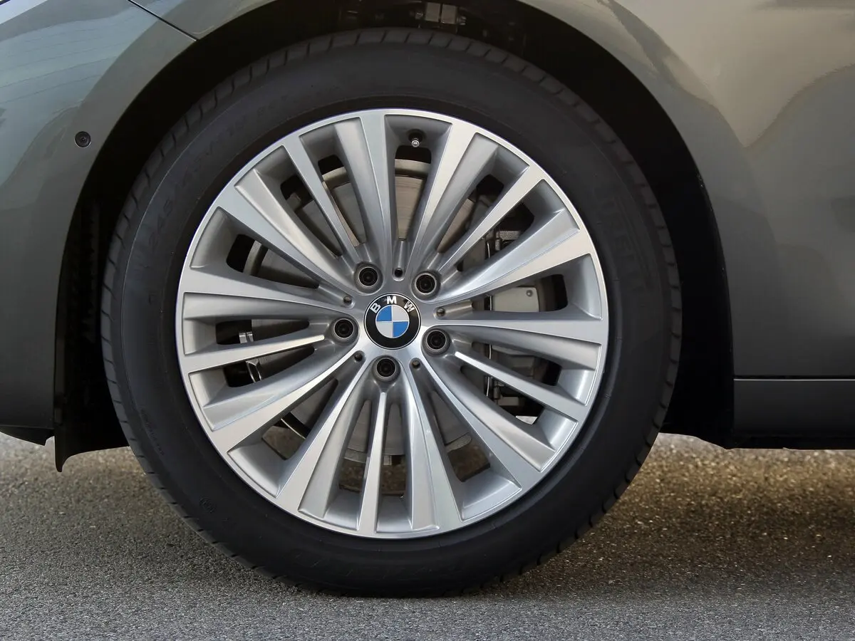 BMW 5 серии VI (F10/F11/F07) Рестайлинг Лифтбек Gran Turismo — фото 21