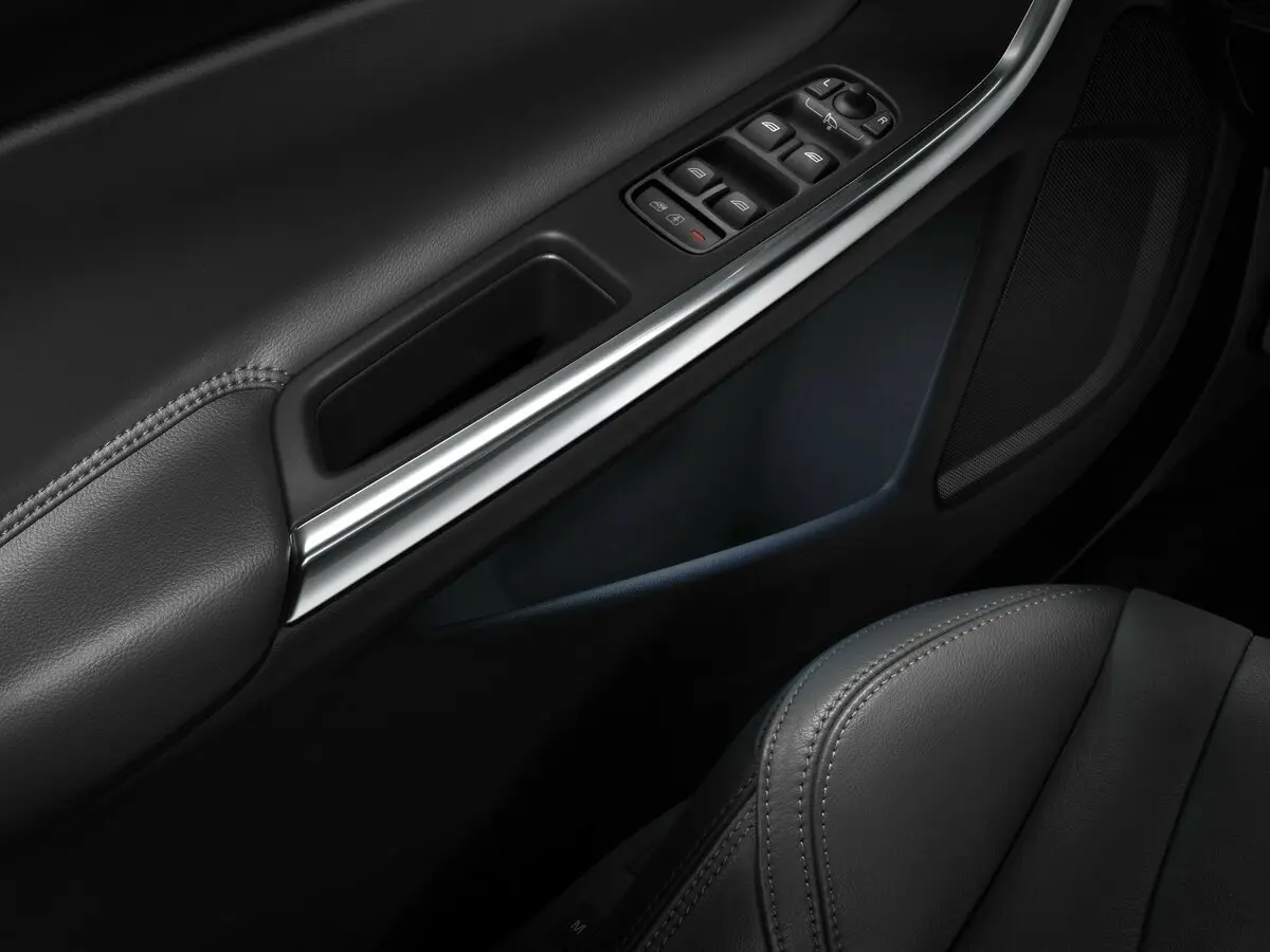 Volvo S60 II Рестайлинг Седан — photo 13