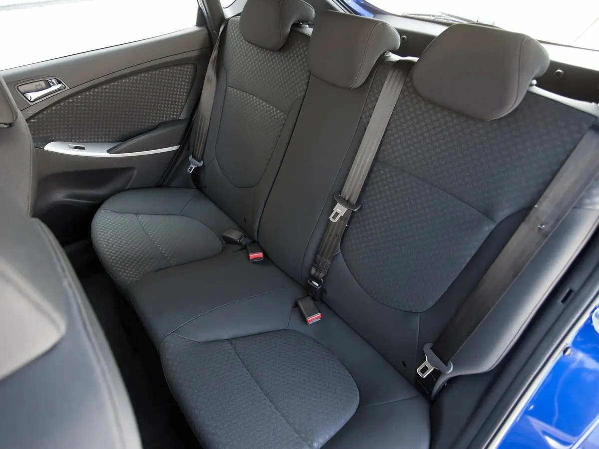 Hyundai Accent IV Хэтчбек 5 дв. — фото 10