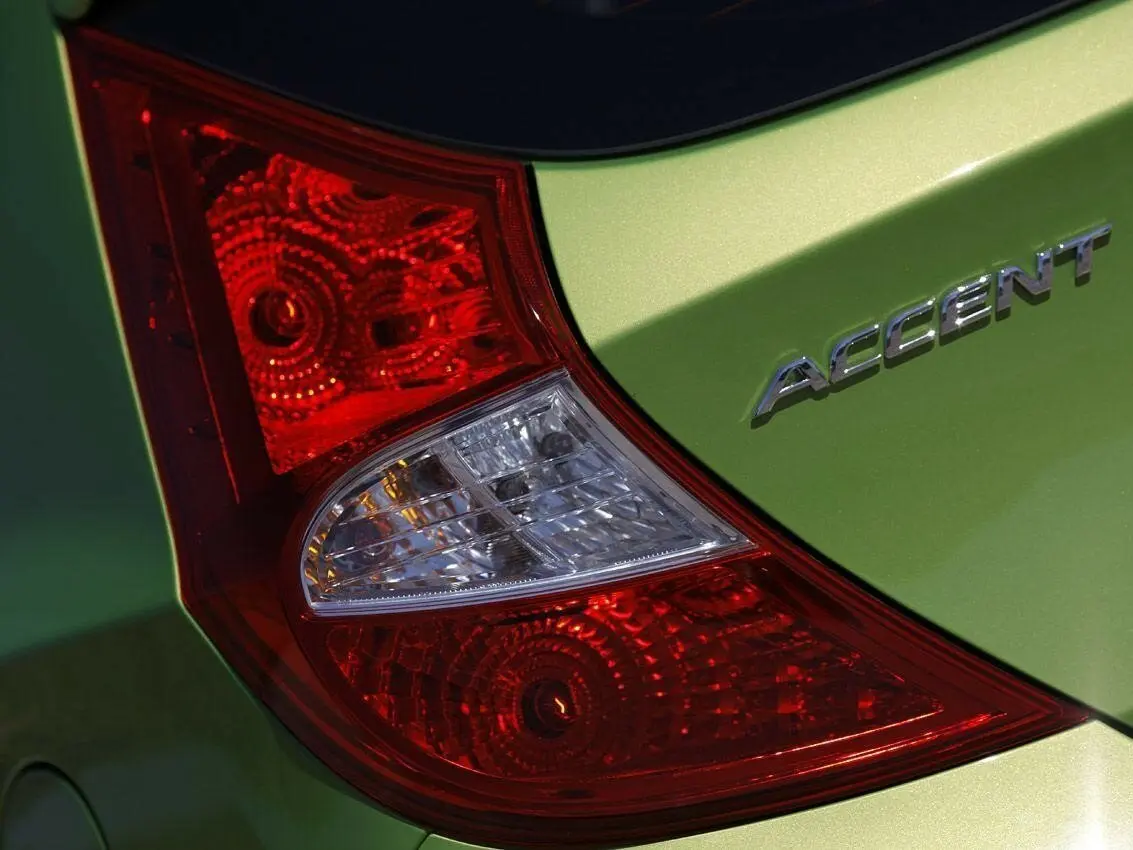 Hyundai Accent IV Хэтчбек 5 дв. — фото 15