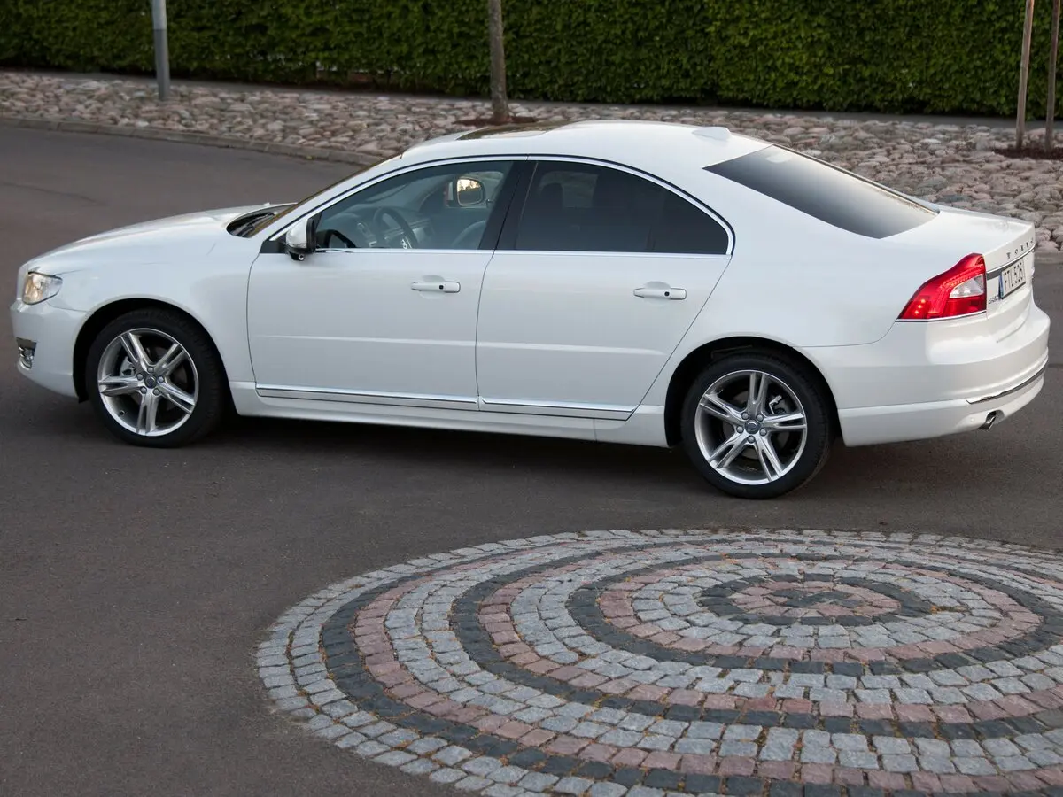 Volvo S80 II Рестайлинг 2 Седан — сүрөт 2