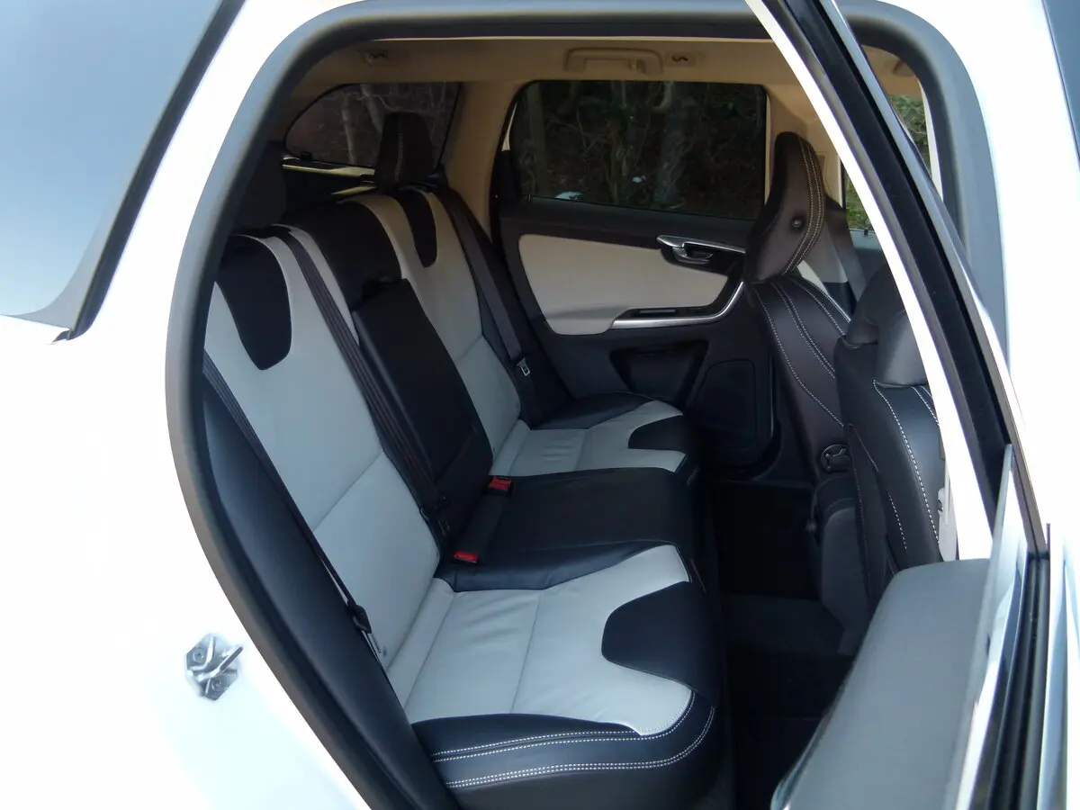 Volvo XC60 I Рестайлинг Внедорожник 5 дв. — сүрөт 11