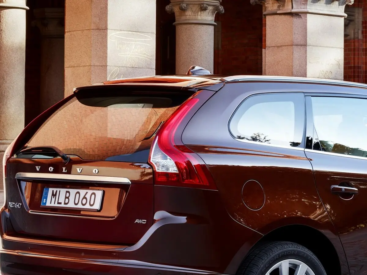 Volvo XC60 I Рестайлинг Внедорожник 5 дв. — сүрөт 18