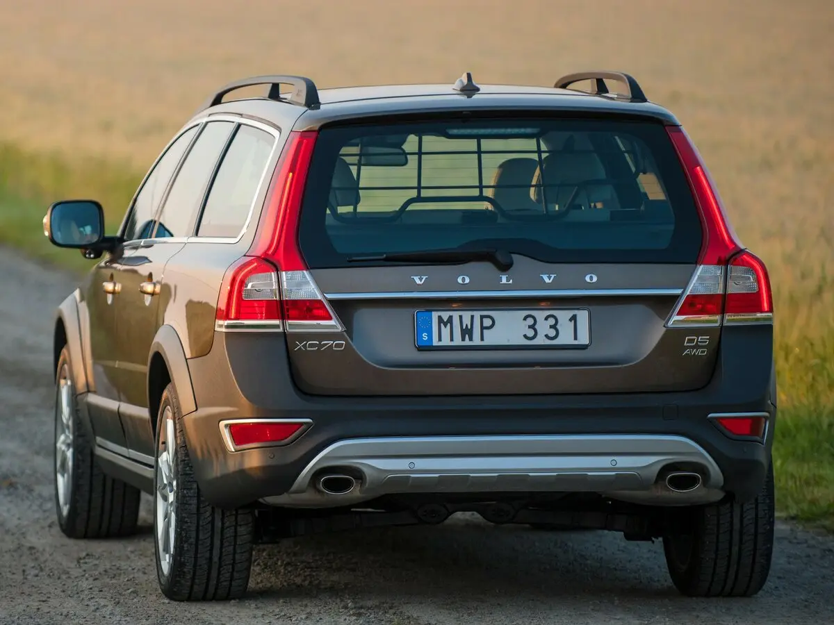 Volvo XC70 II Рестайлинг Универсал 5 дв. — photo 4