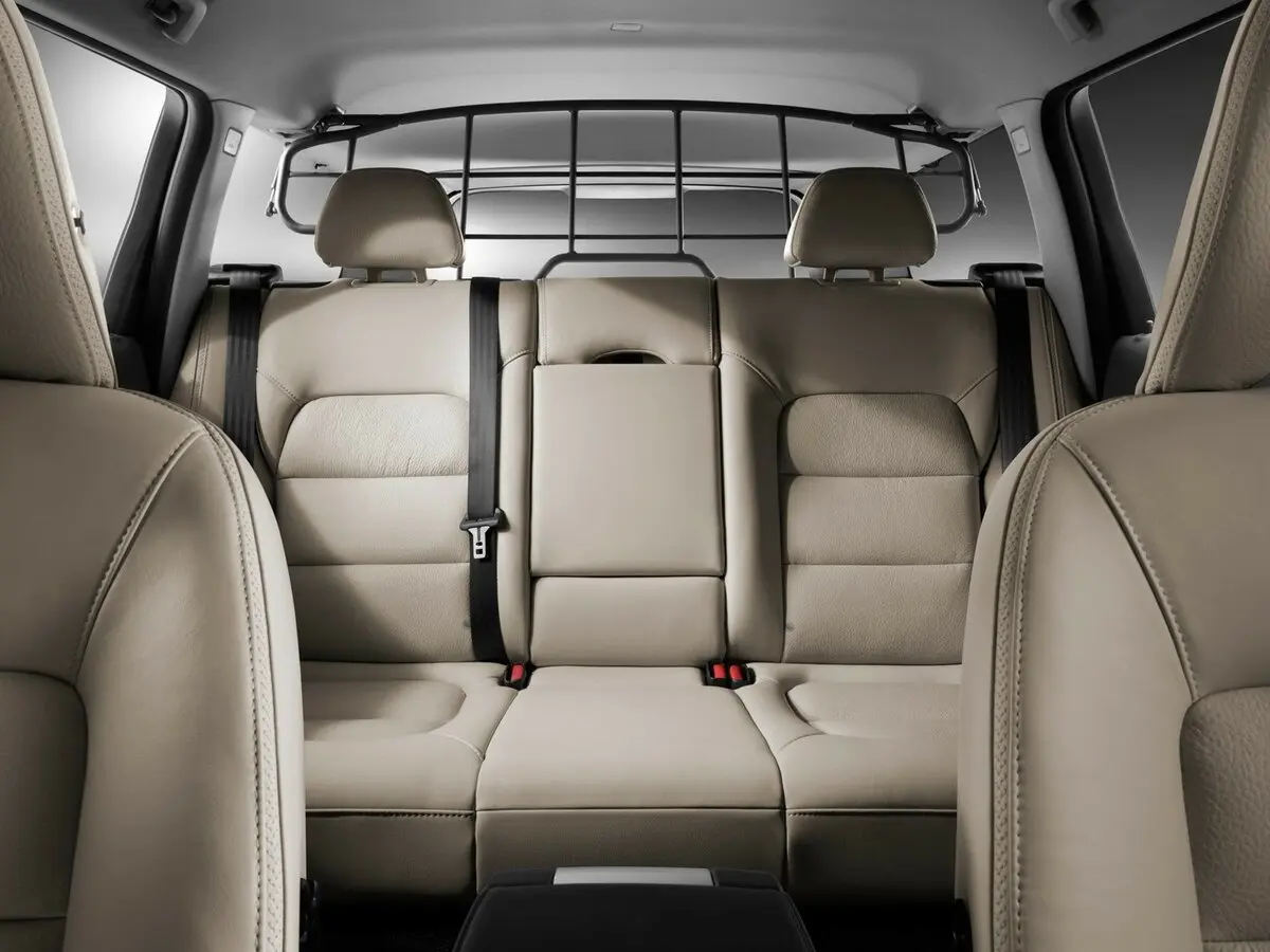 Volvo XC70 II Рестайлинг Универсал 5 дв. — photo 11