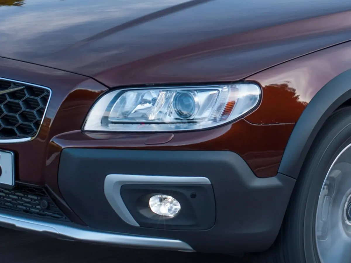 Volvo XC70 II Рестайлинг Универсал 5 дв. — photo 16