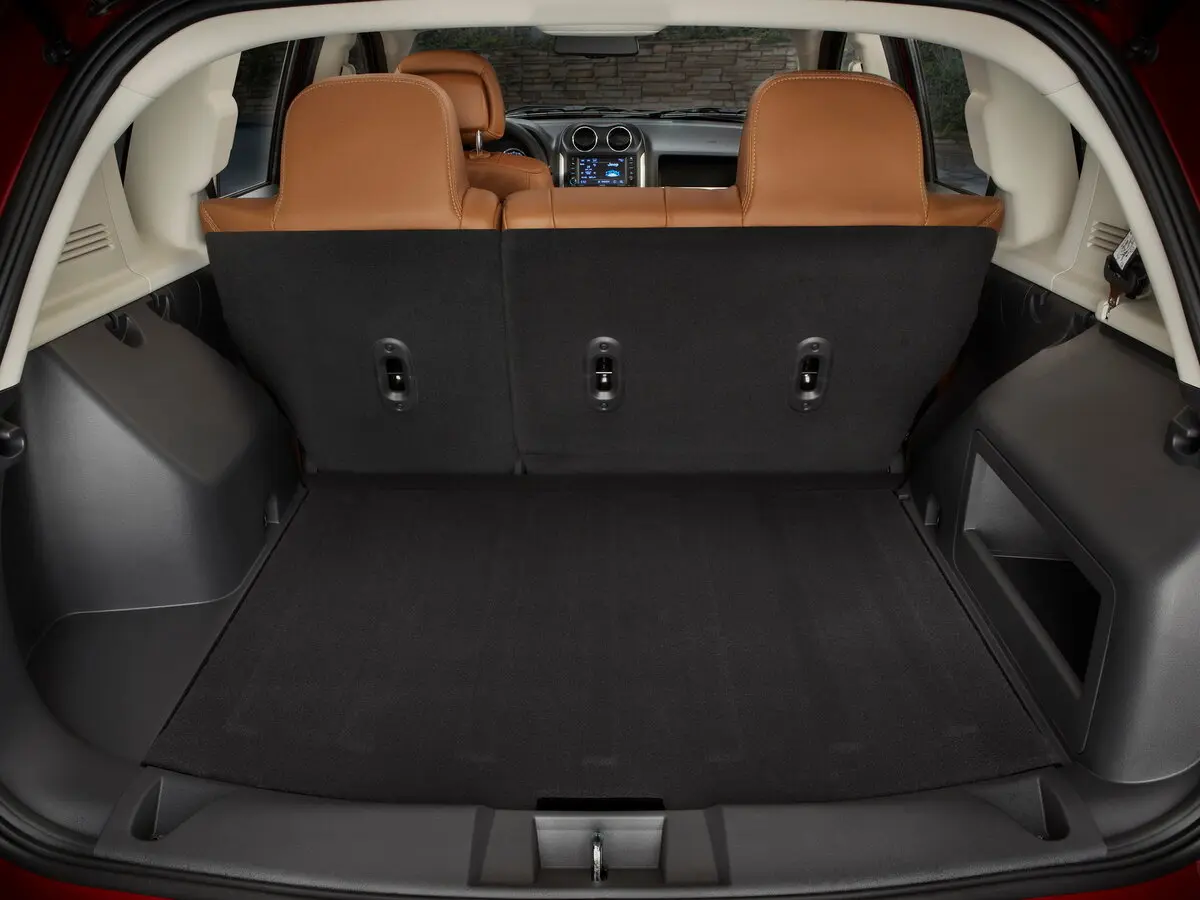 Jeep Compass I Рестайлинг 2 Внедорожник 5 дв. — сүрөт 12