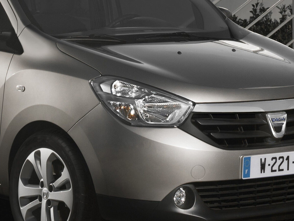 Dacia Lodgy I Компактвэн — фото 12