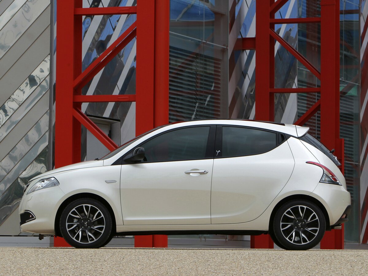 Lancia Ypsilon III (Type 846) Хэтчбек 5 дв. — фото 2