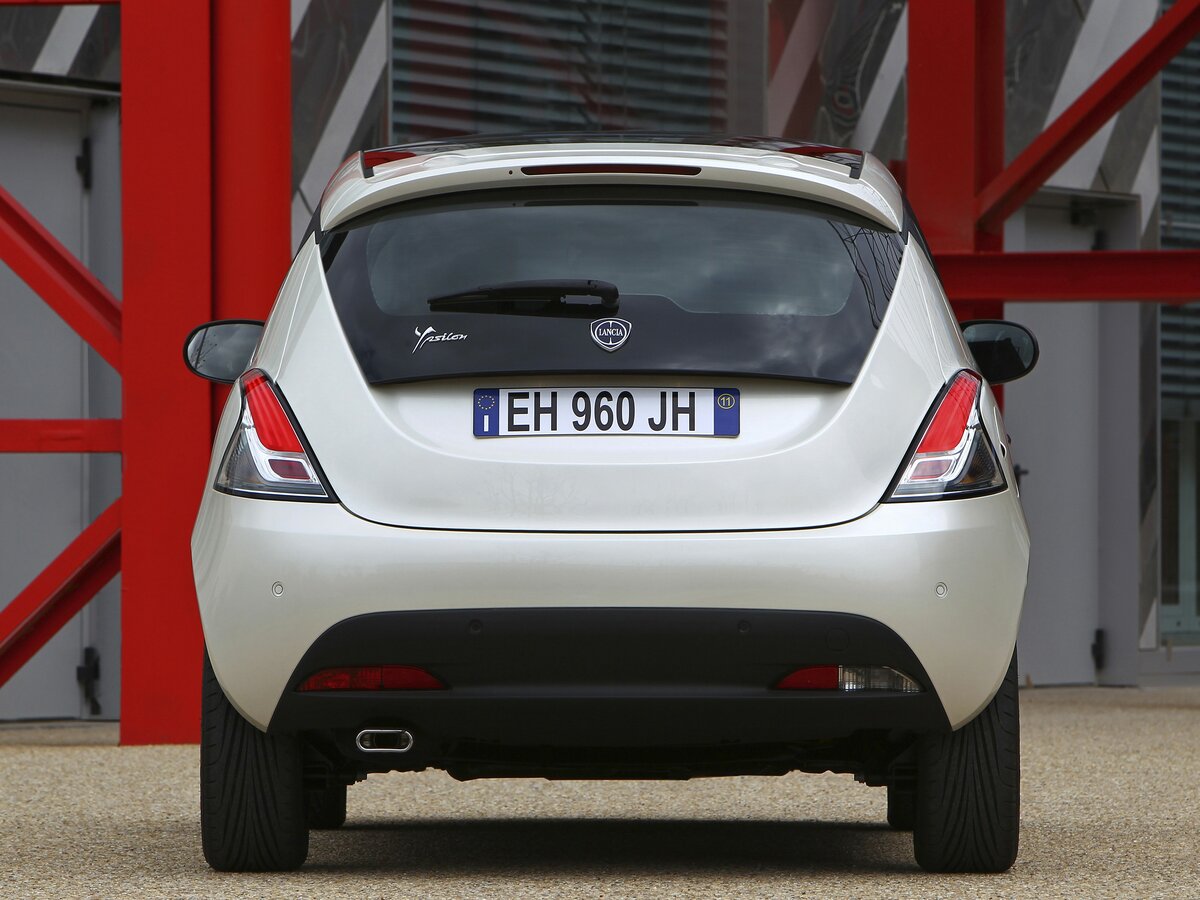 Lancia Ypsilon III (Type 846) Хэтчбек 5 дв. — фото 4