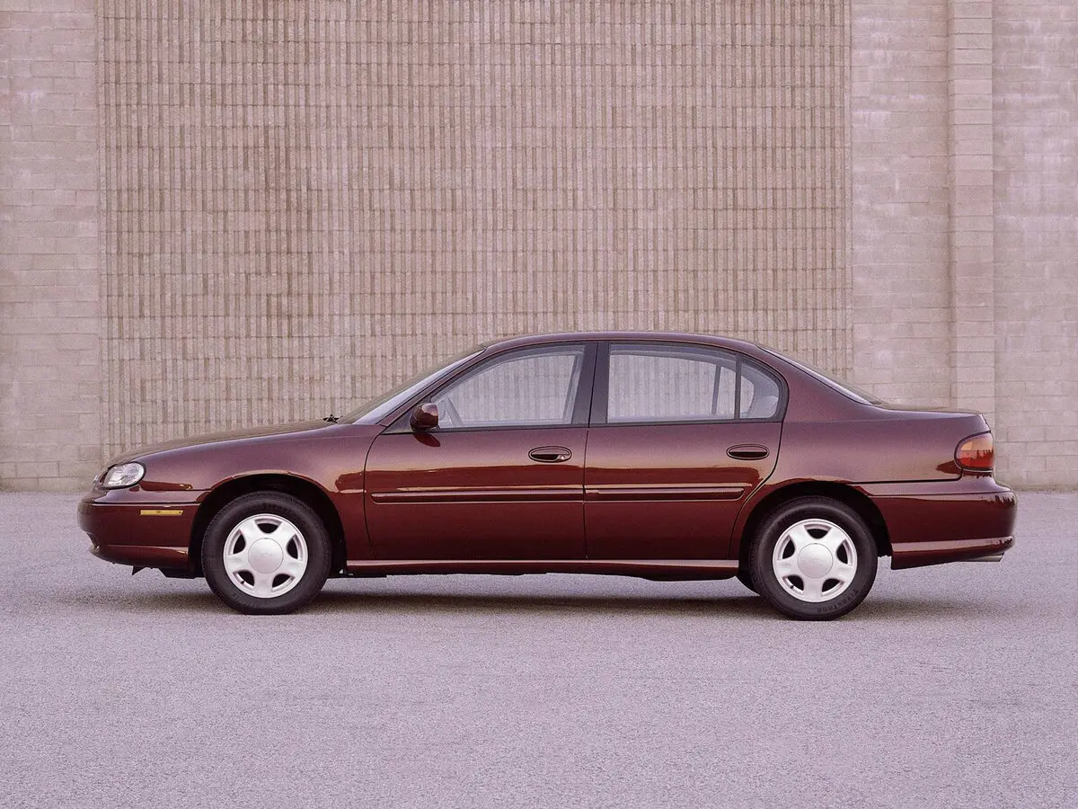 Chevrolet Malibu V Рестайлинг Седан — сүрөт 3