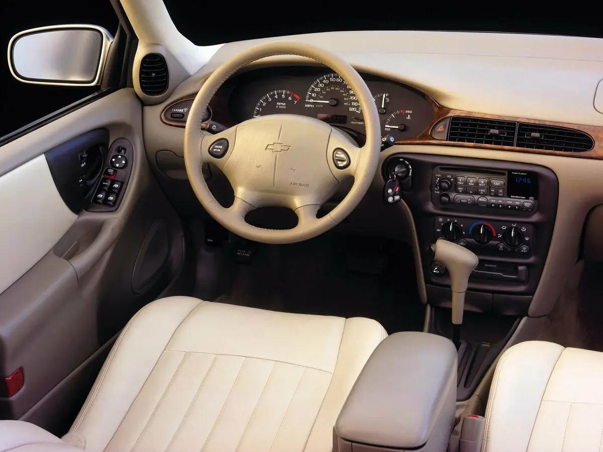 Chevrolet Malibu V Рестайлинг Седан — сүрөт 6