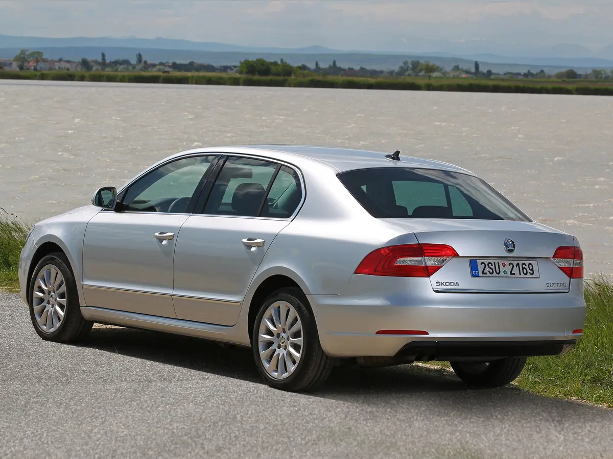 Skoda Superb II Рестайлинг Лифтбек — сүрөт 5