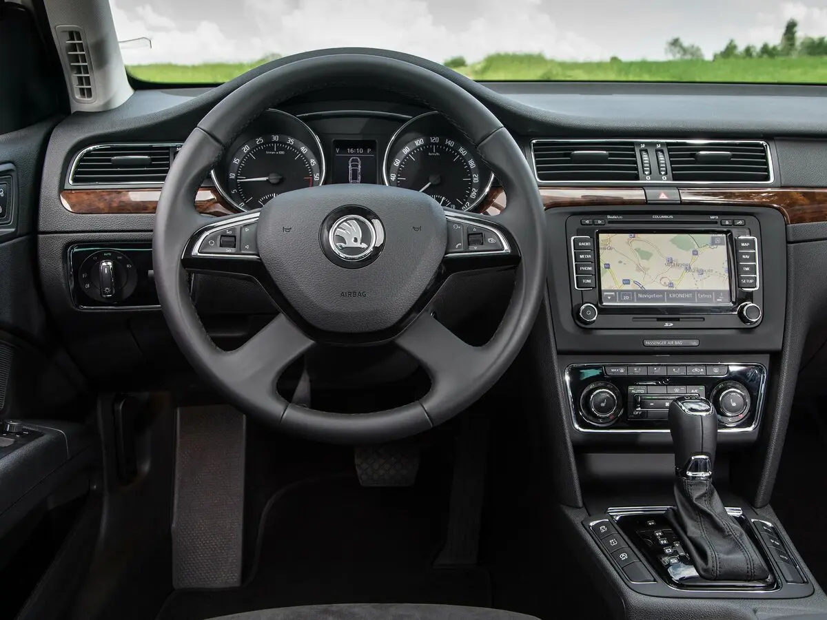 Skoda Superb II Рестайлинг Лифтбек — сүрөт 9