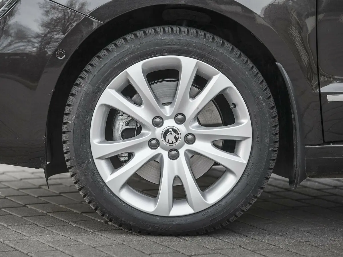Skoda Superb II Рестайлинг Лифтбек — сүрөт 20