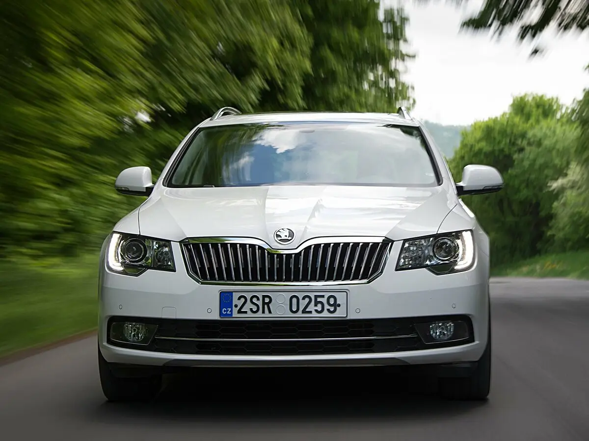 Skoda Superb II Рестайлинг Универсал 5 дв. — сүрөт 3