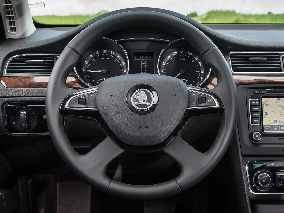Skoda Superb II Рестайлинг Универсал 5 дв. — сүрөт 9