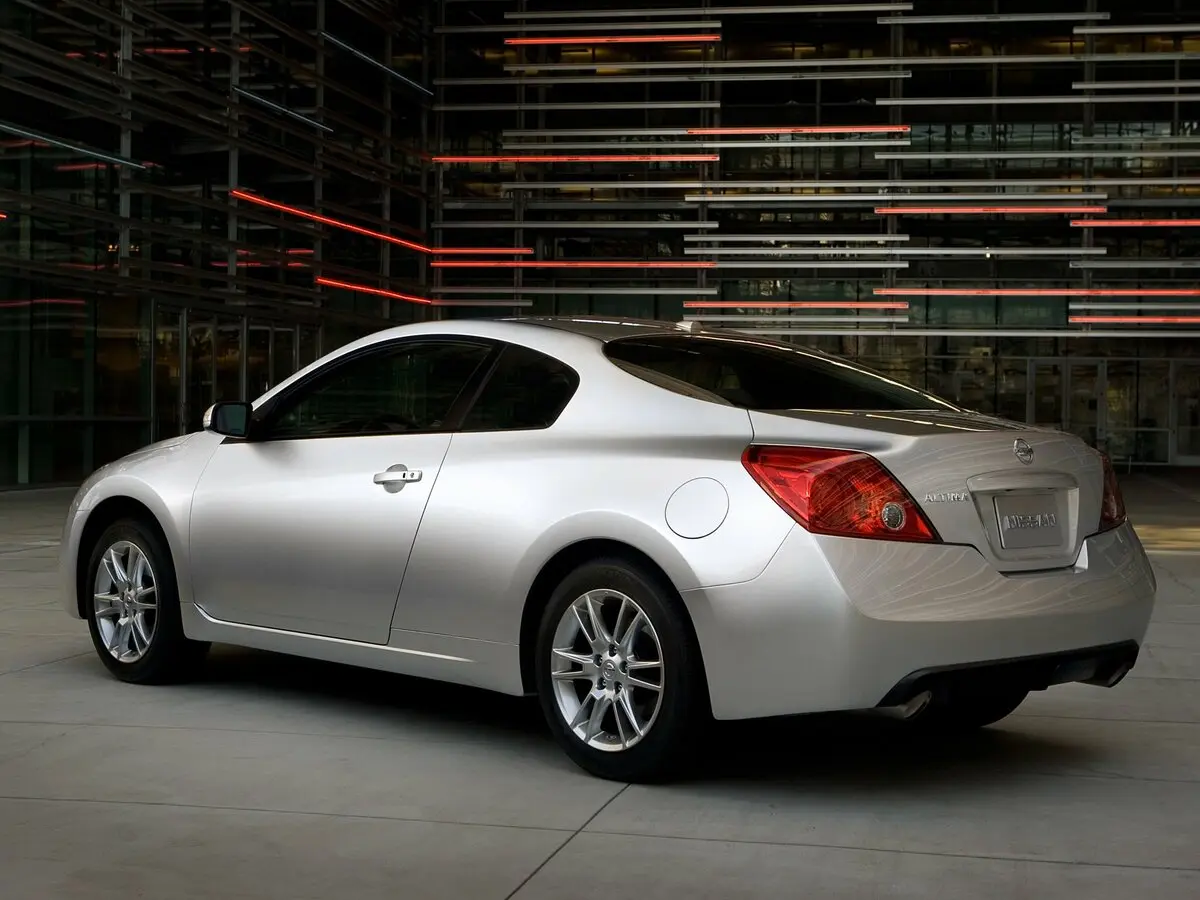 Nissan Altima IV (L32) Купе — сүрөт 5