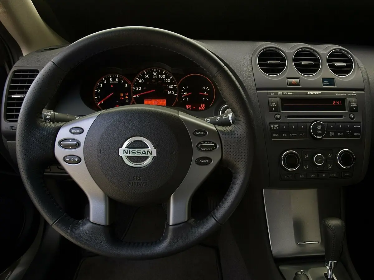 Nissan Altima IV (L32) Купе — сүрөт 6