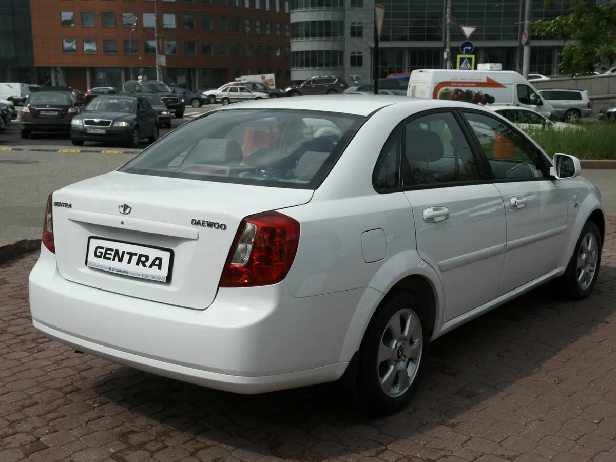 Daewoo Gentra II Седан — сүрөт 4