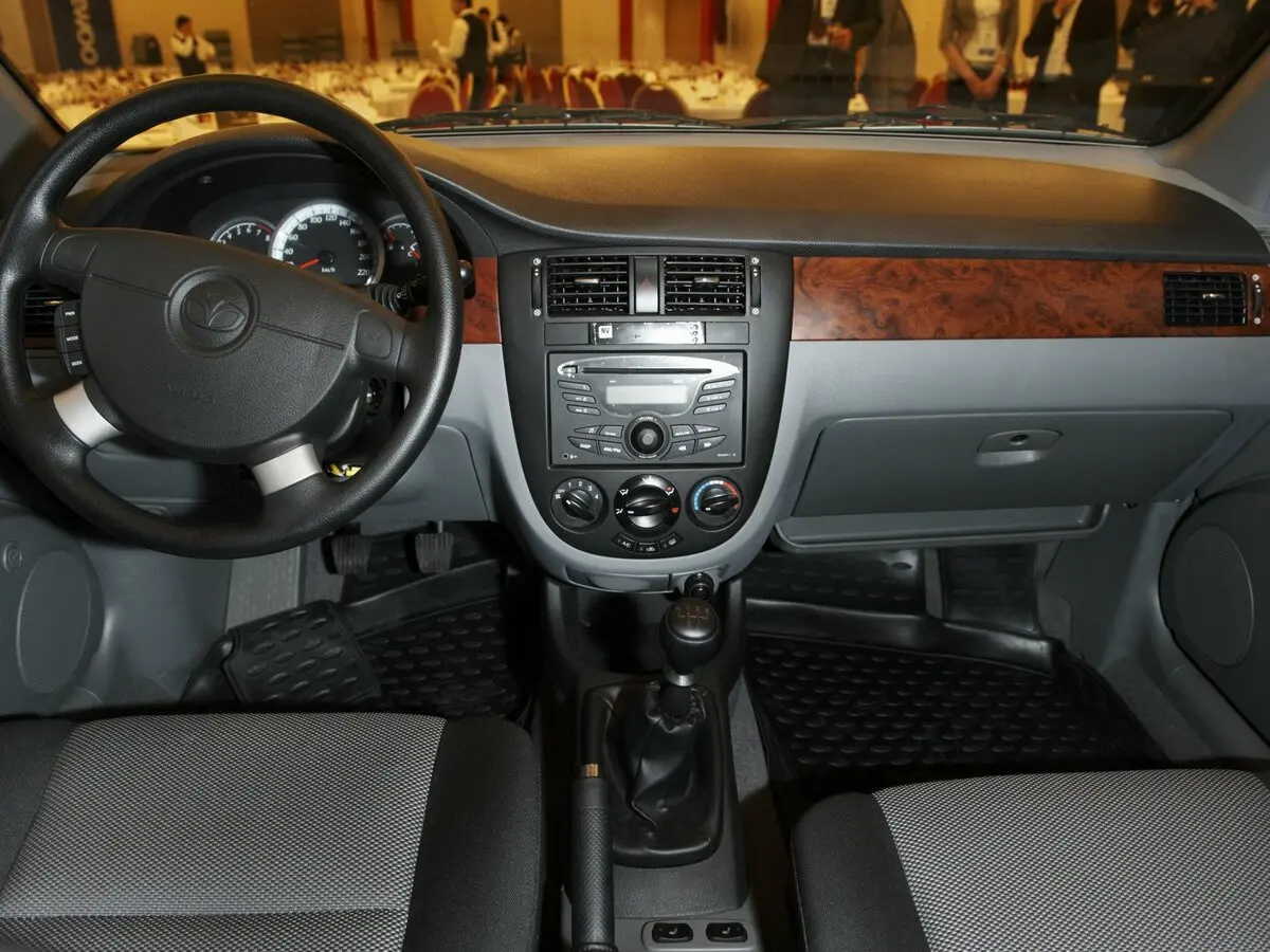 Daewoo Gentra II Седан — сүрөт 5