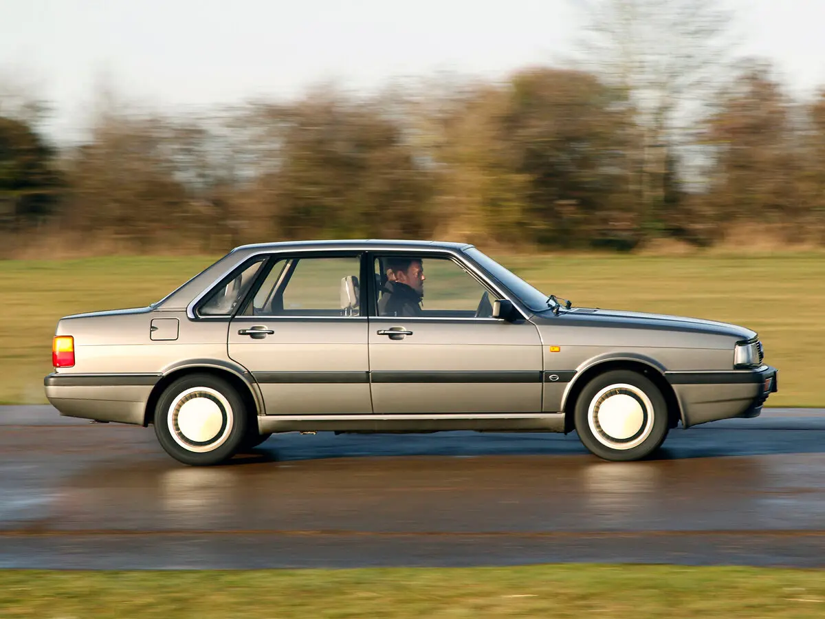 Audi 90 I (B2) Седан — photo 2